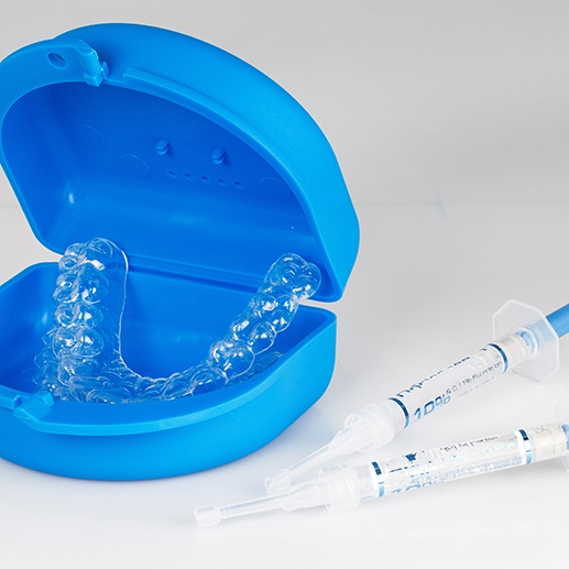 A standard take-home teeth whitening kit